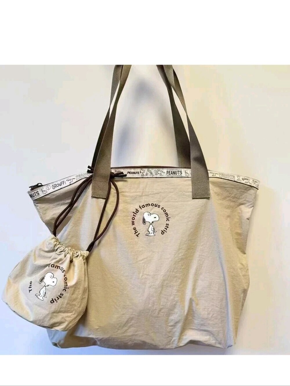 Snoopy Tote Travel LARGE Bag w/ Zipper Beige Folding Weekender